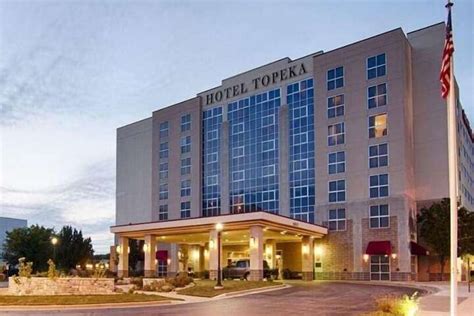 Hotel topeka at city center - A hotel adjacent to Expocentre with an indoor pool, hot tub, restaurant and free WiFi. Located 1 mile from Topeka city center and the Kansas State Capitol Building. 